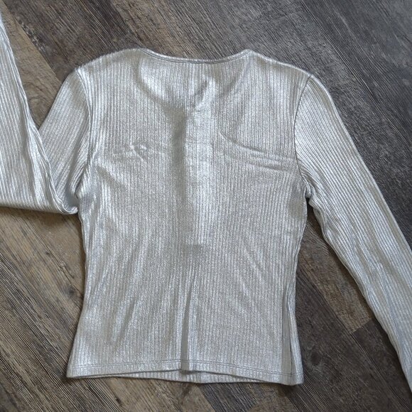 Silver Metallic HenleyTee Long Sleeve Sz Small by Express - Picture 2 of 7